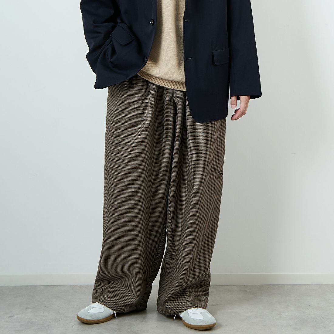 UMBRO [アンブロ] 別注 ワンポイント刺繍ロゴ トラックパンツ [KBT126