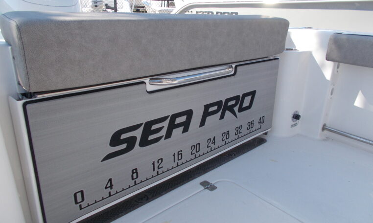 2024 SEA PRO 242 DLX 300 SUZUKI | Jimmy's Marine