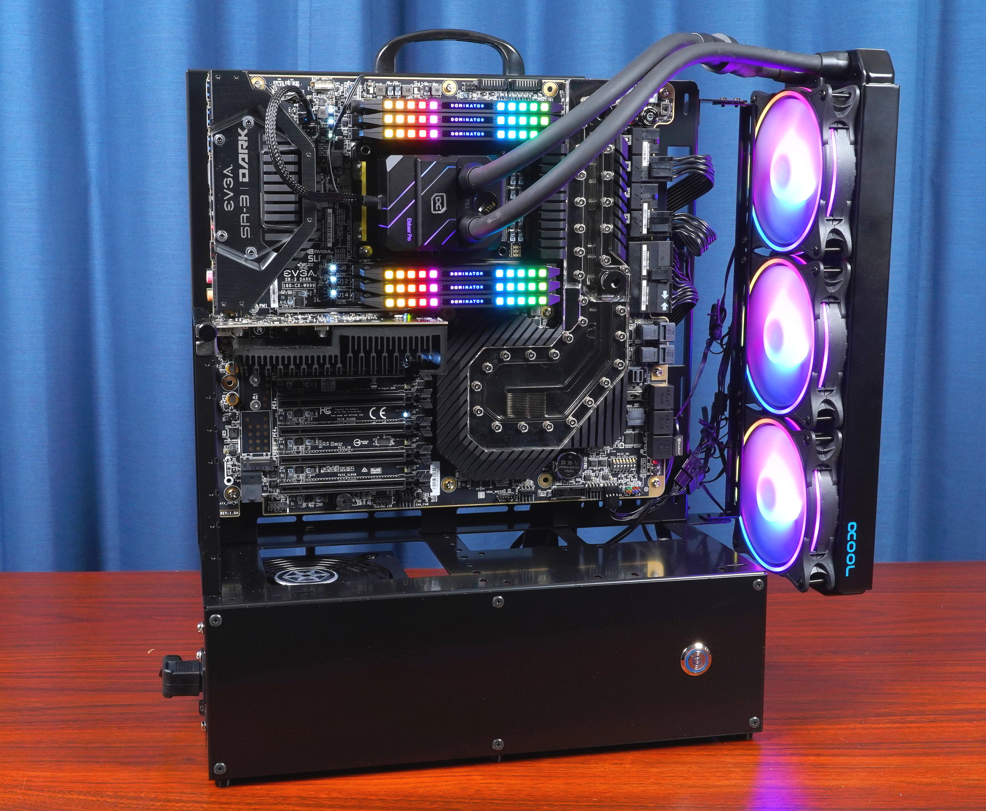 E-ATX対応オープンフレーム「SS-NFRAME-EATX」をレビュー。28コアCPUの