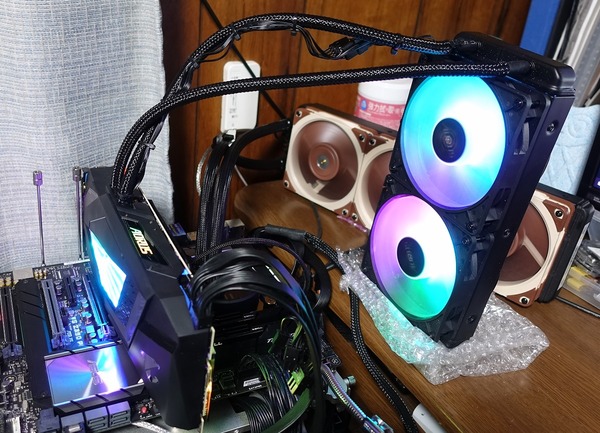 AORUS RTX 2080 Ti XTREME WATERFORCE」をレビュー。240サイズ