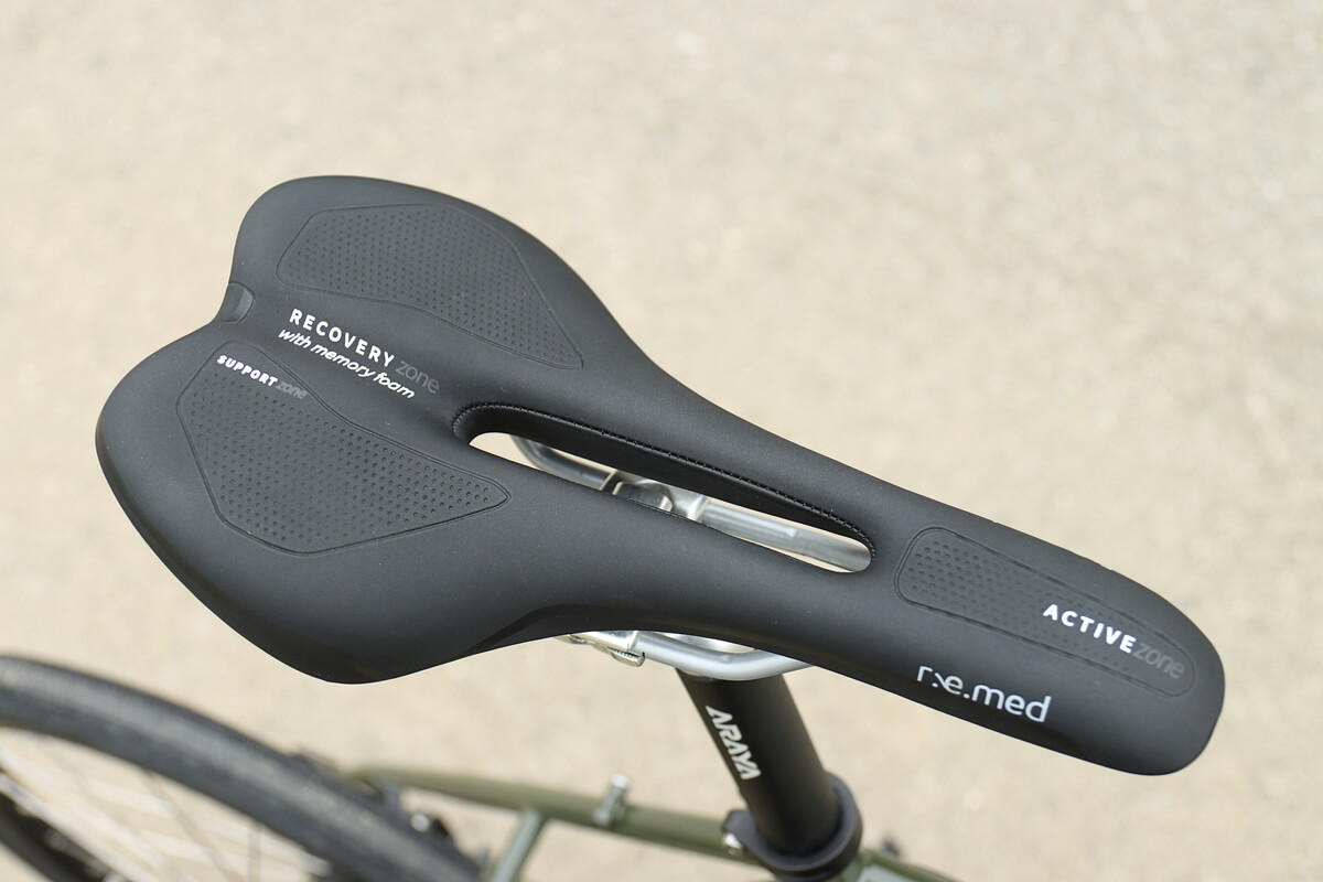 ARAYA CXMで小径車の新境地へ！小さなグラベルロードの魅力 | 週末