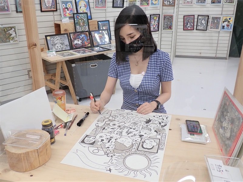 神戸のペン画家 橋本薫さんの作品展示・販売会はじまる | ラジオ関西