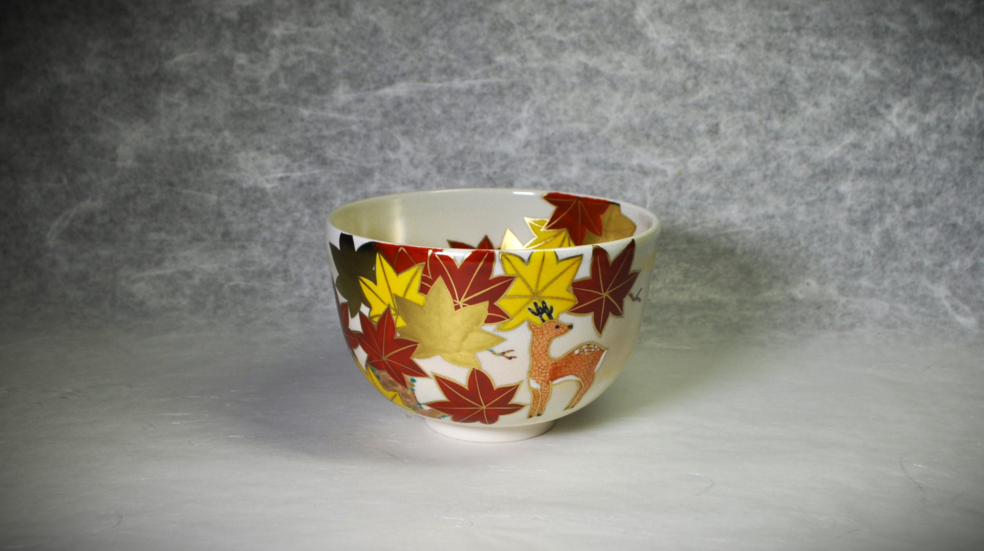 抹茶碗 色絵 鹿に紅葉