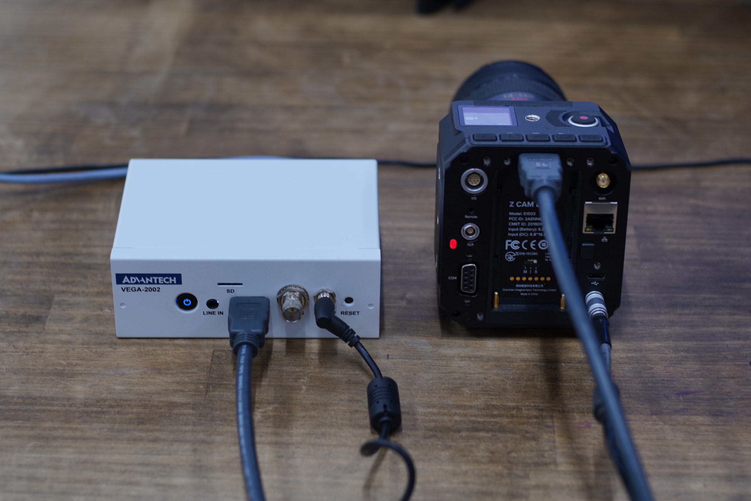 VEGA-2002(V2)は、HDMIやSDI入力が付いた多機能なエンコーダーです。