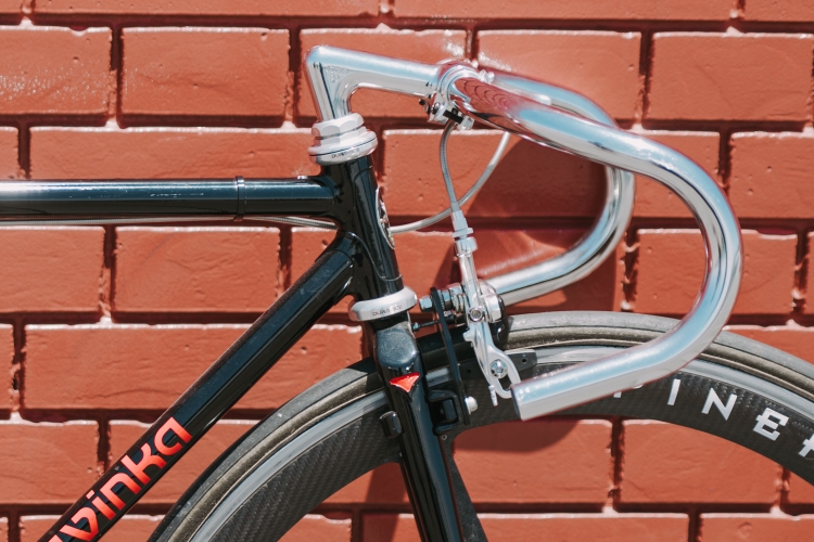 競輪フレームで組んだピストバイクの魅力とは？カラビンカ乗りが偏愛