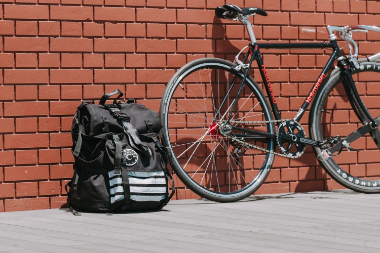 競輪フレームで組んだピストバイクの魅力とは？カラビンカ乗りが偏愛