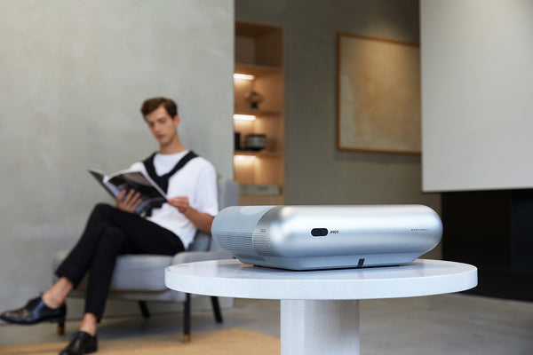 JMGO O1 Pro テレビに代わる新しい映像体験を生み出す超短焦点LED