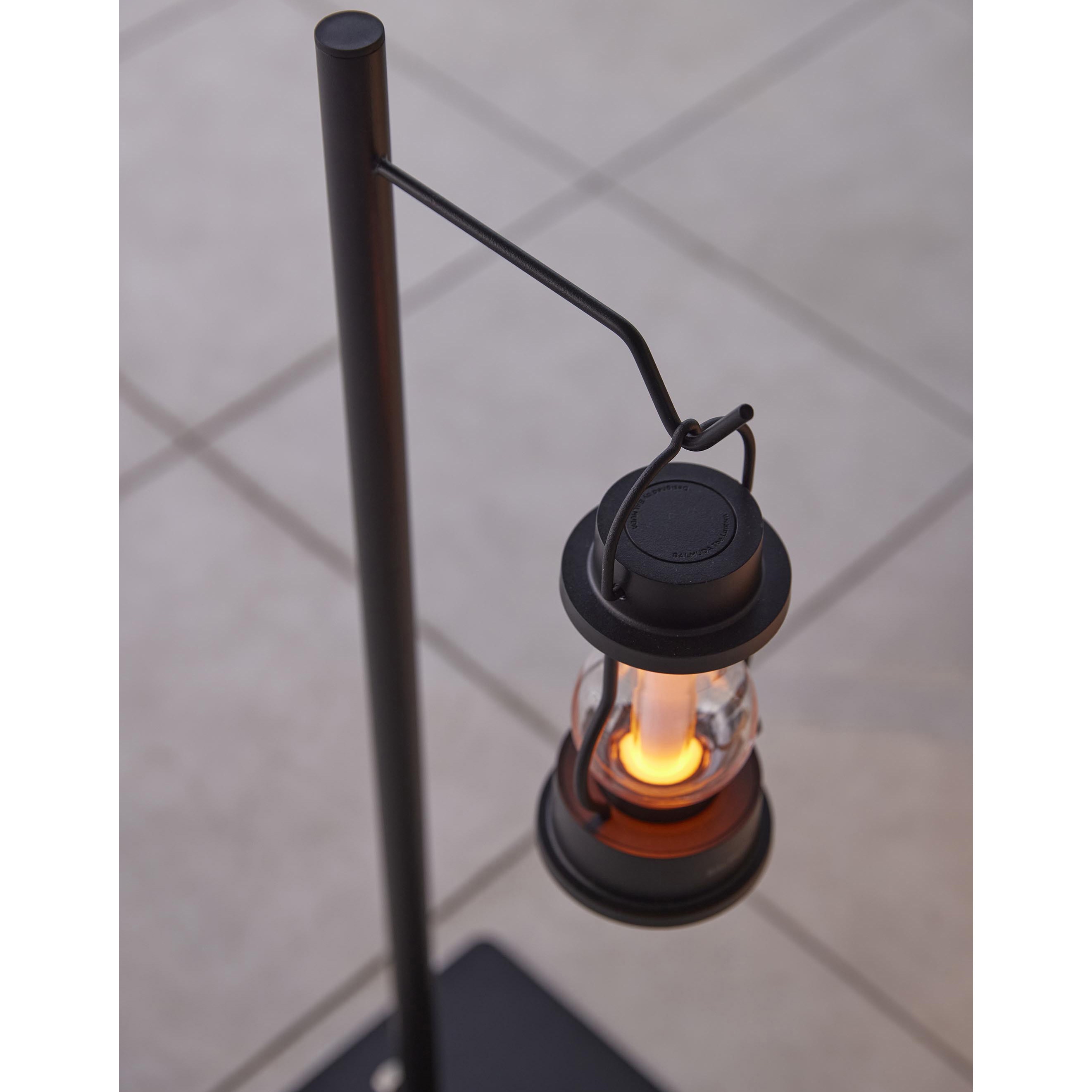 4515 高さ伸縮ランタンスタンド タワー 山崎実業 ブラック色 - 【通販