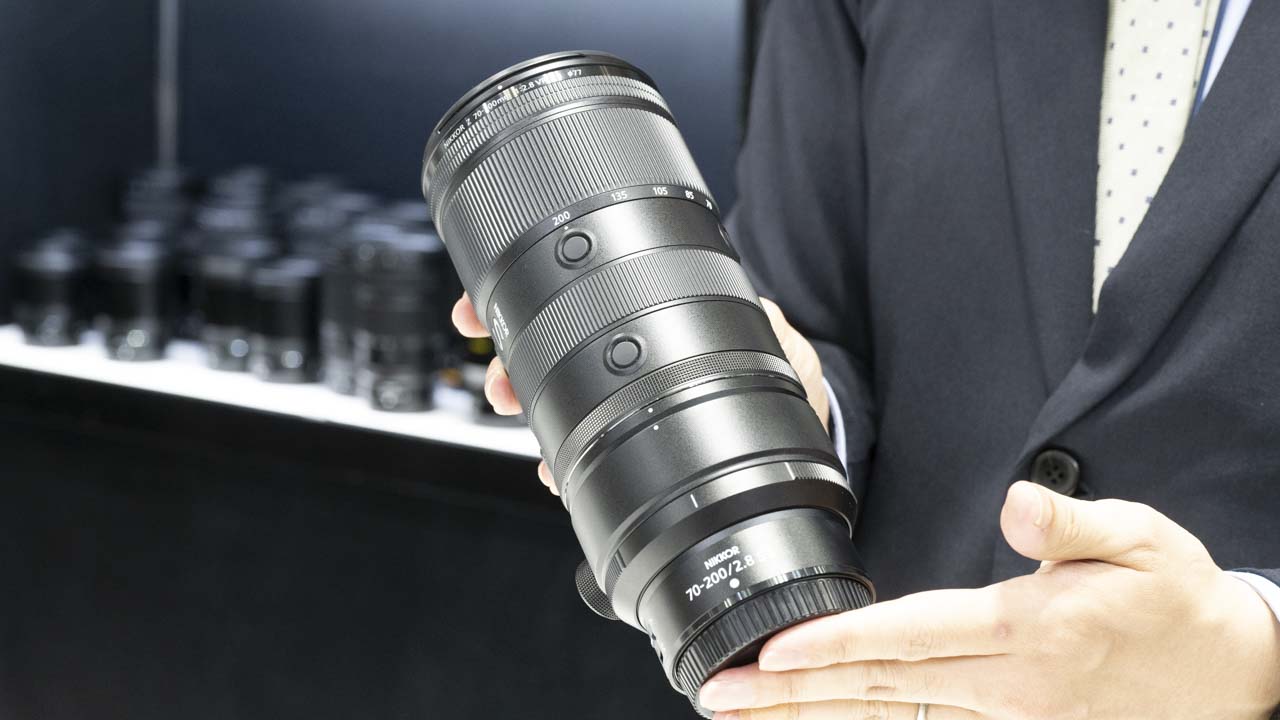 ニコン大口径望遠ズームレンズ「NIKKOR Z 70-200mm f/2.8 VR S II