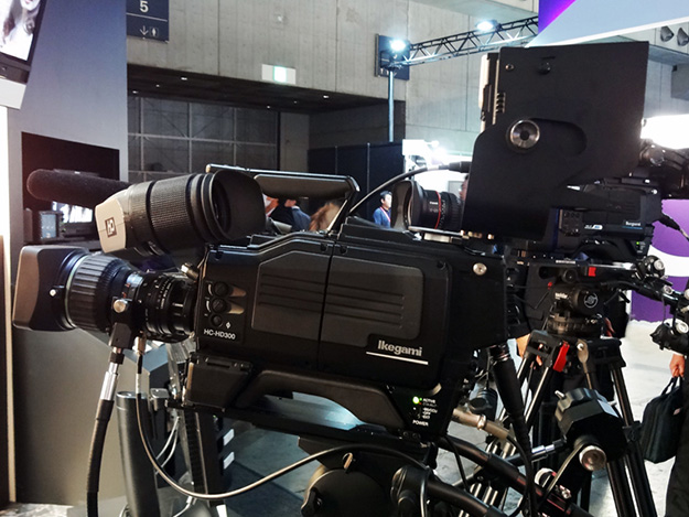 InterBEE2014]Ikegamiブース：新HDTVドッカブルカメラ「HC-HD300」を