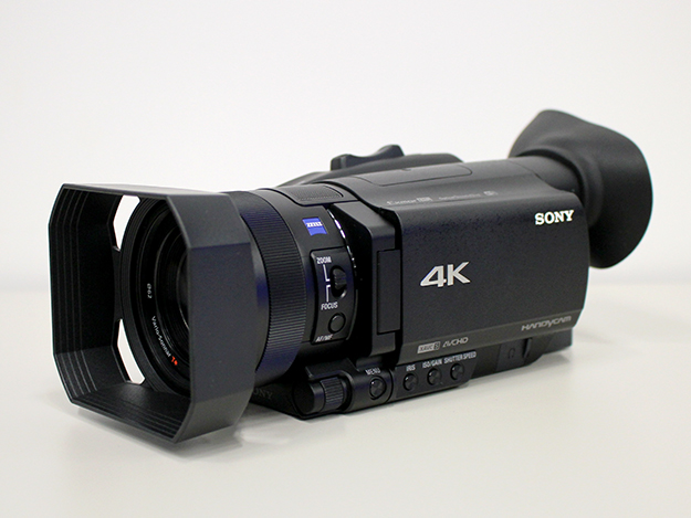ソニー、民生用カムコーダー4Kハンディカム「FDR-AX700」を発売。4K
