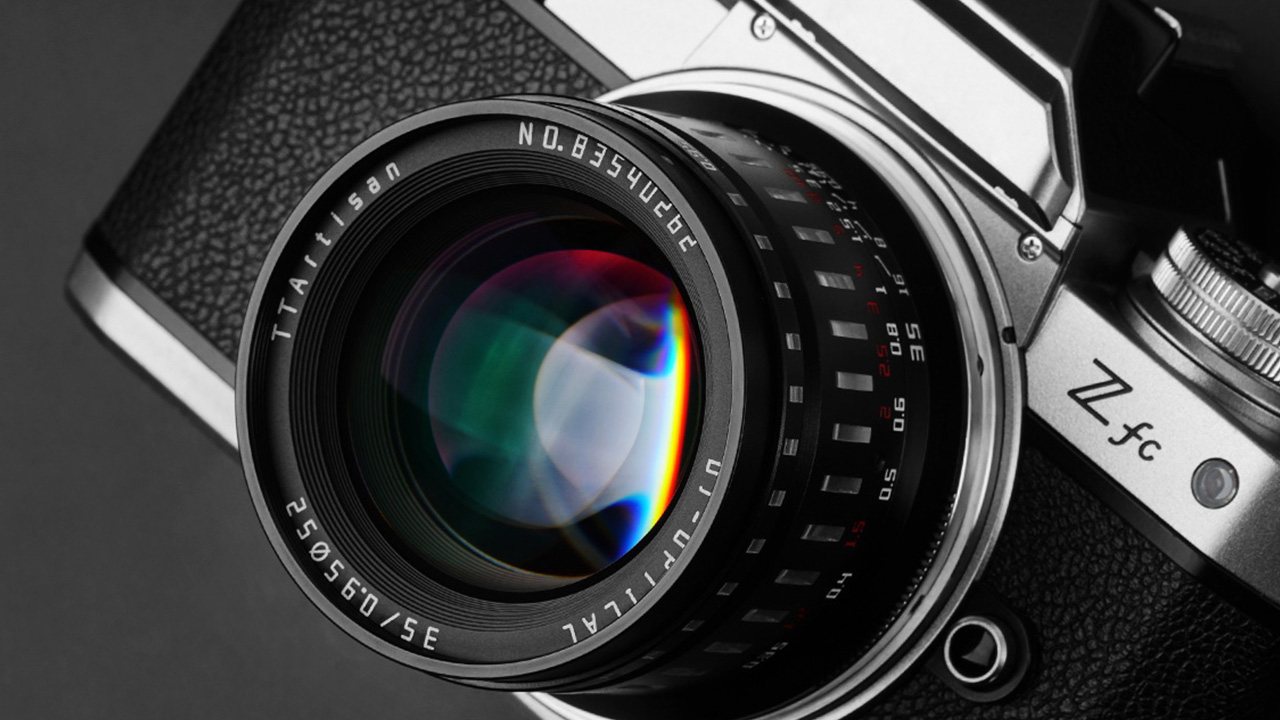 銘匠光学、APS-C用の大口径標準レンズ「TTArtisan 35mm F0.95 C」発売