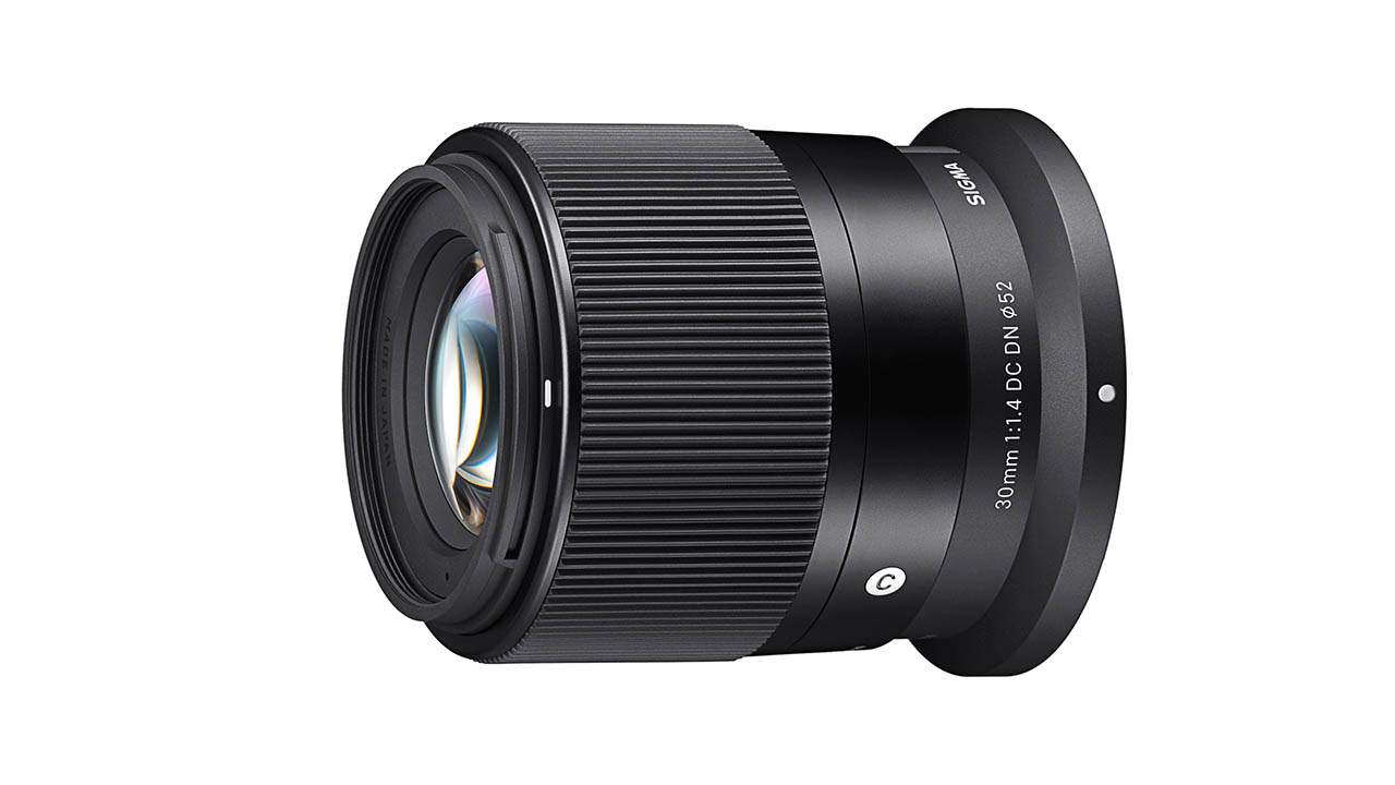 シグマ、ニコンZマウント対応レンズ発売日決定。APS-Cサイズ向けのF1.4