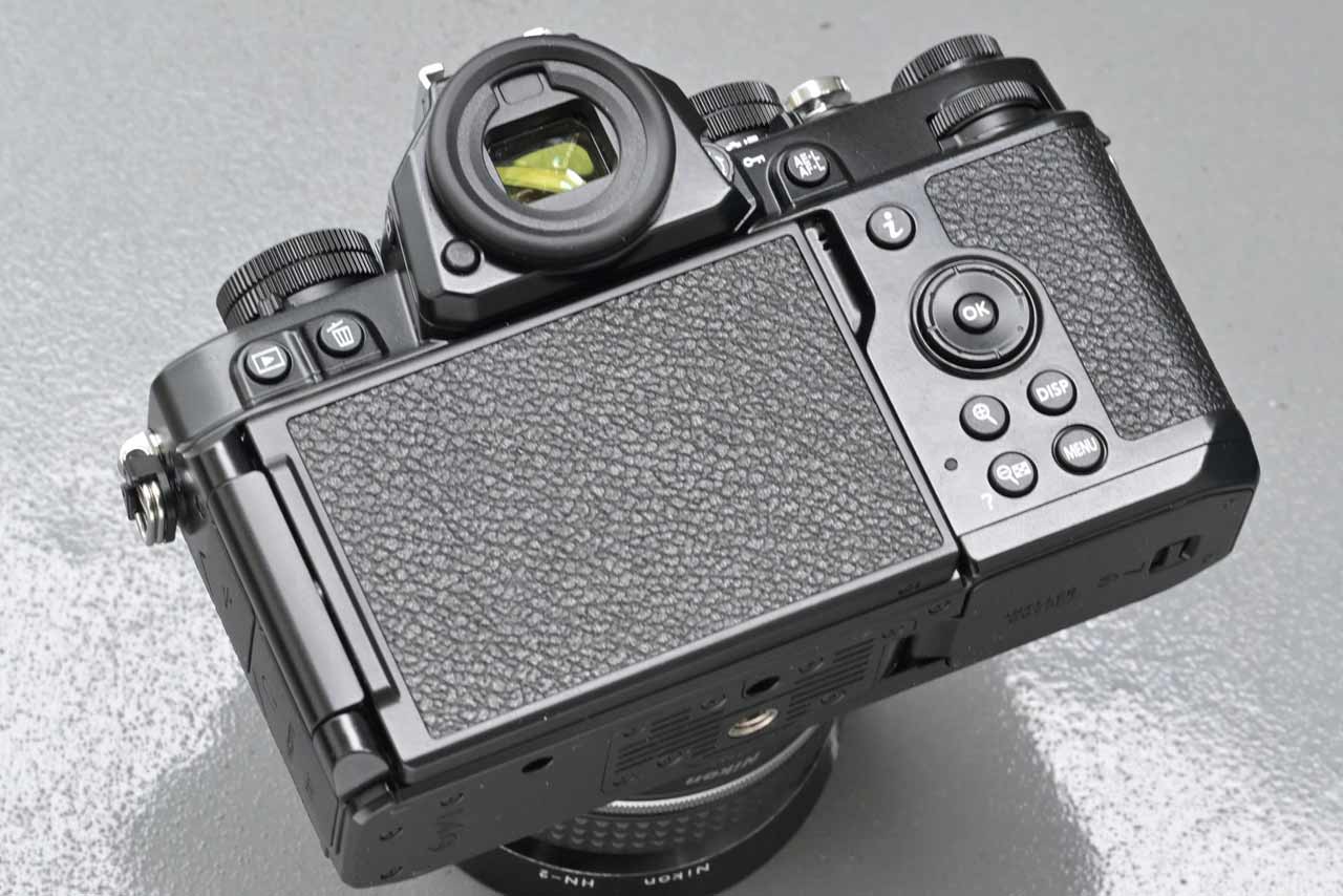 Vol.01 ニコン「Z f」を最速チェック。懐かしさを感じるフルサイズ