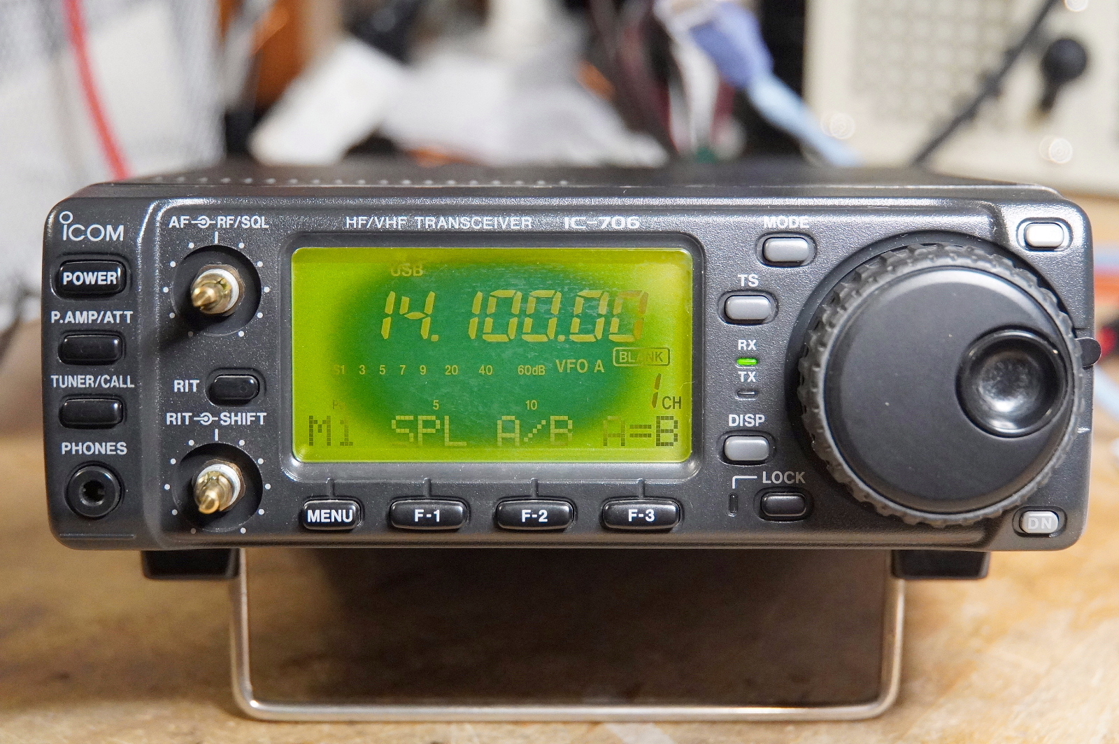 古いアイコムの無線機IC-706Sのビネガーシンドローム修復成功: JP1KHY