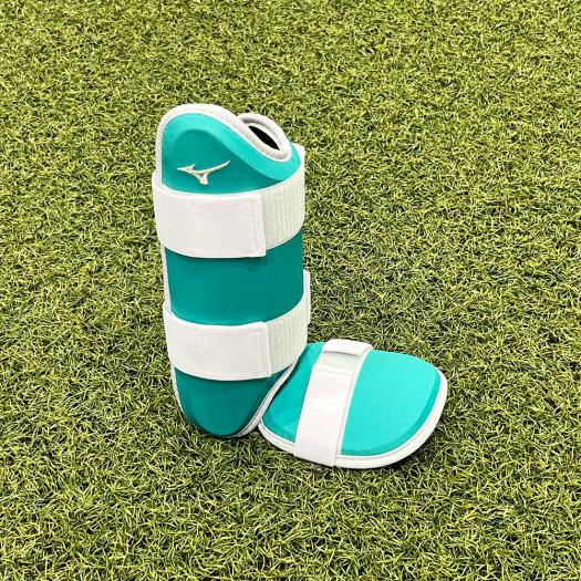 ミズノ直営限定／ミズノプロ】フットガード(右足／左打者用)ブランド