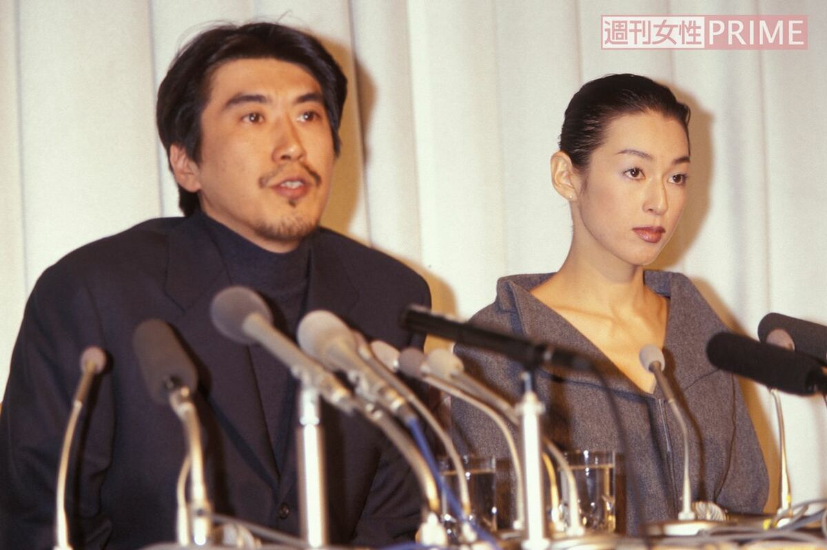 鈴木保奈美の画像・写真 | 1998年11月、石橋貴明と鈴木保奈美の結婚