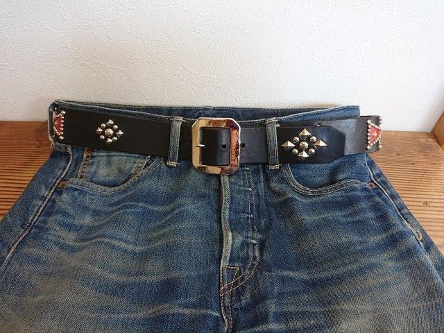 ブラックレザー×レッドクロス デザインスタッズベルト 【ブラック】45mm