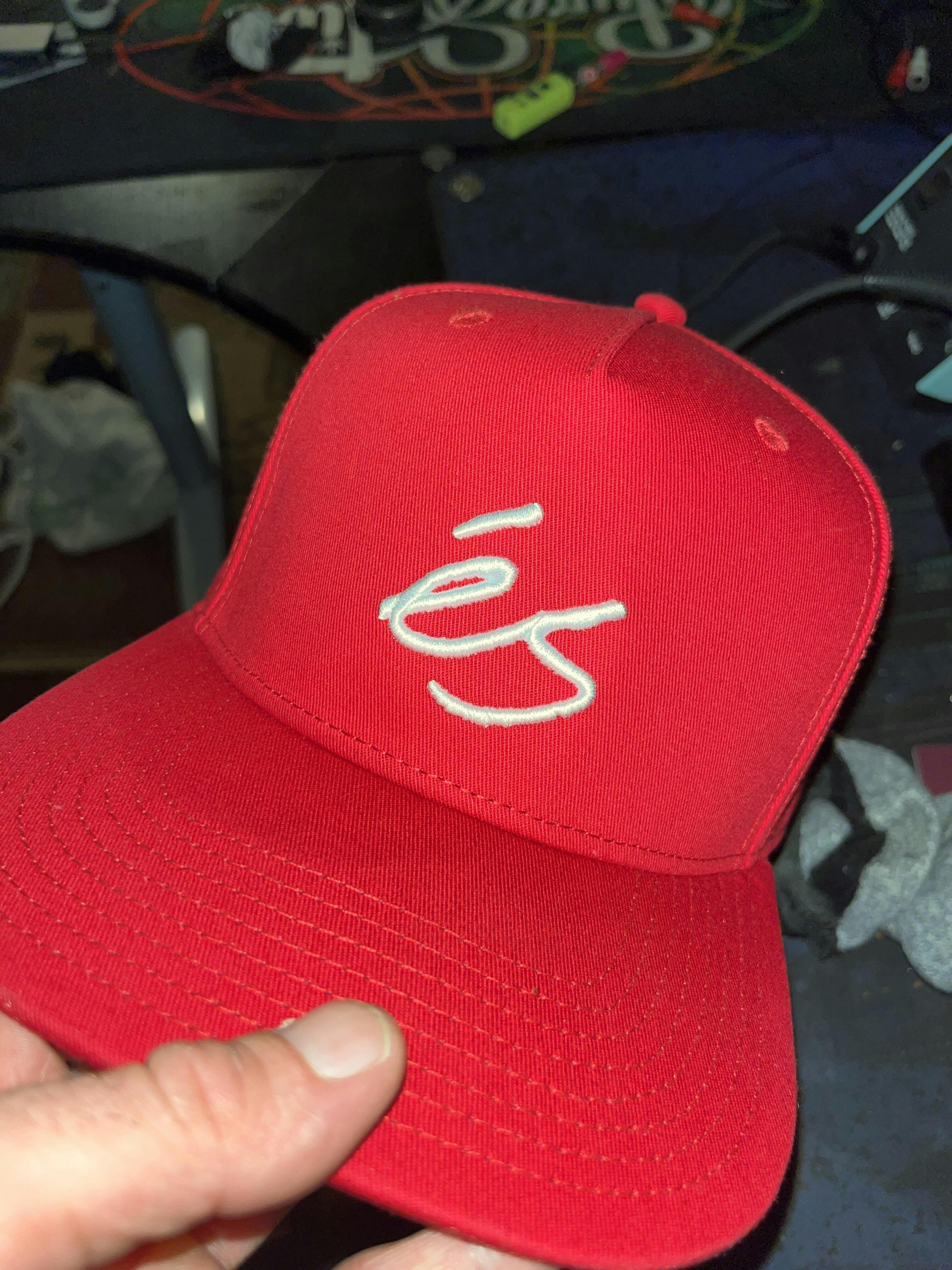 Script Snapback Hat Black Minimal Look | éS Skateboarding