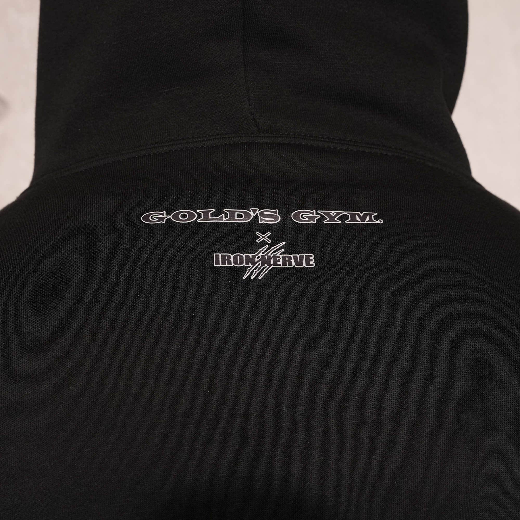 GOLD'S GYM × IRON NERVE COLLABORATION HOODIE – JURASSIC GEAR
