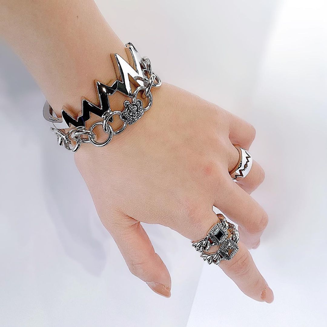 END OF SILENCE バングル | ジャスティン デイビス（JUSTIN DAVIS