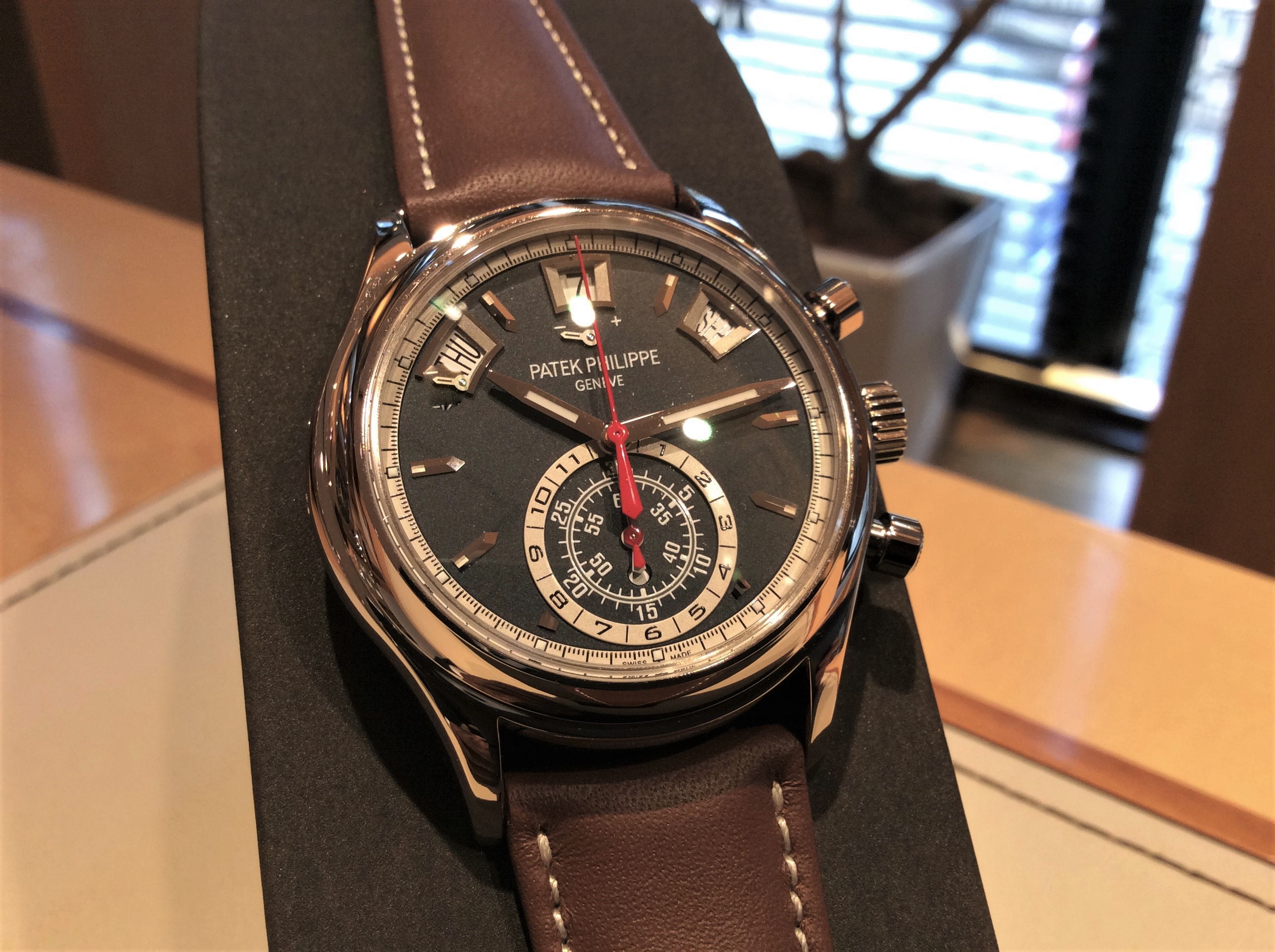 パテック フィリップの年次カレンダー搭載クロノグラフ5960/01G | SHOP