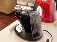 ティファール、カフェポッドを用いた1杯抽出タイプのコーヒーメーカー