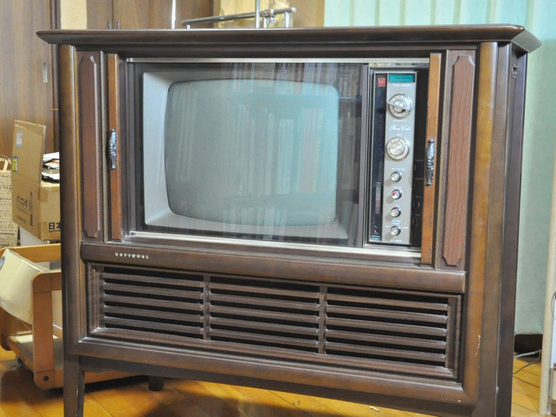 思い出家電】60年代のナショナル「人工頭脳カラーテレビ」 - 家電Watch