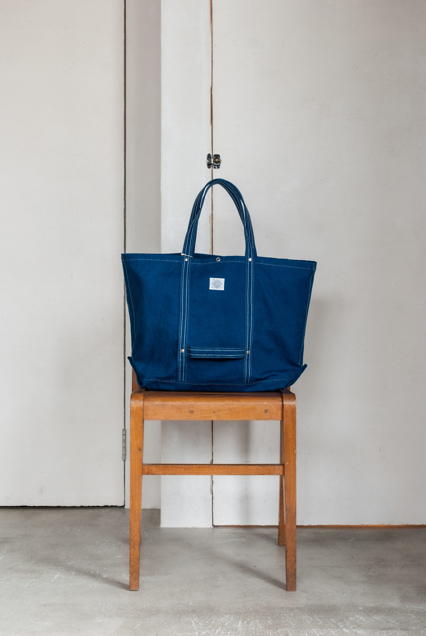 Post O'Alls Bell Tote M Nylon Spider Web Indigo Canvas | kado