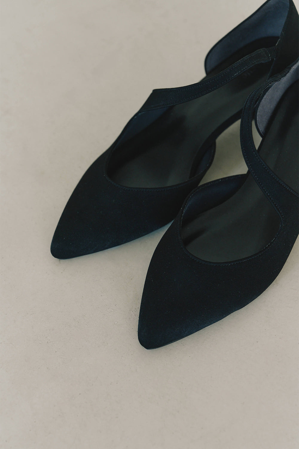 kaene公式オンラインストア アシメストラップパンプス / 050018 結婚式