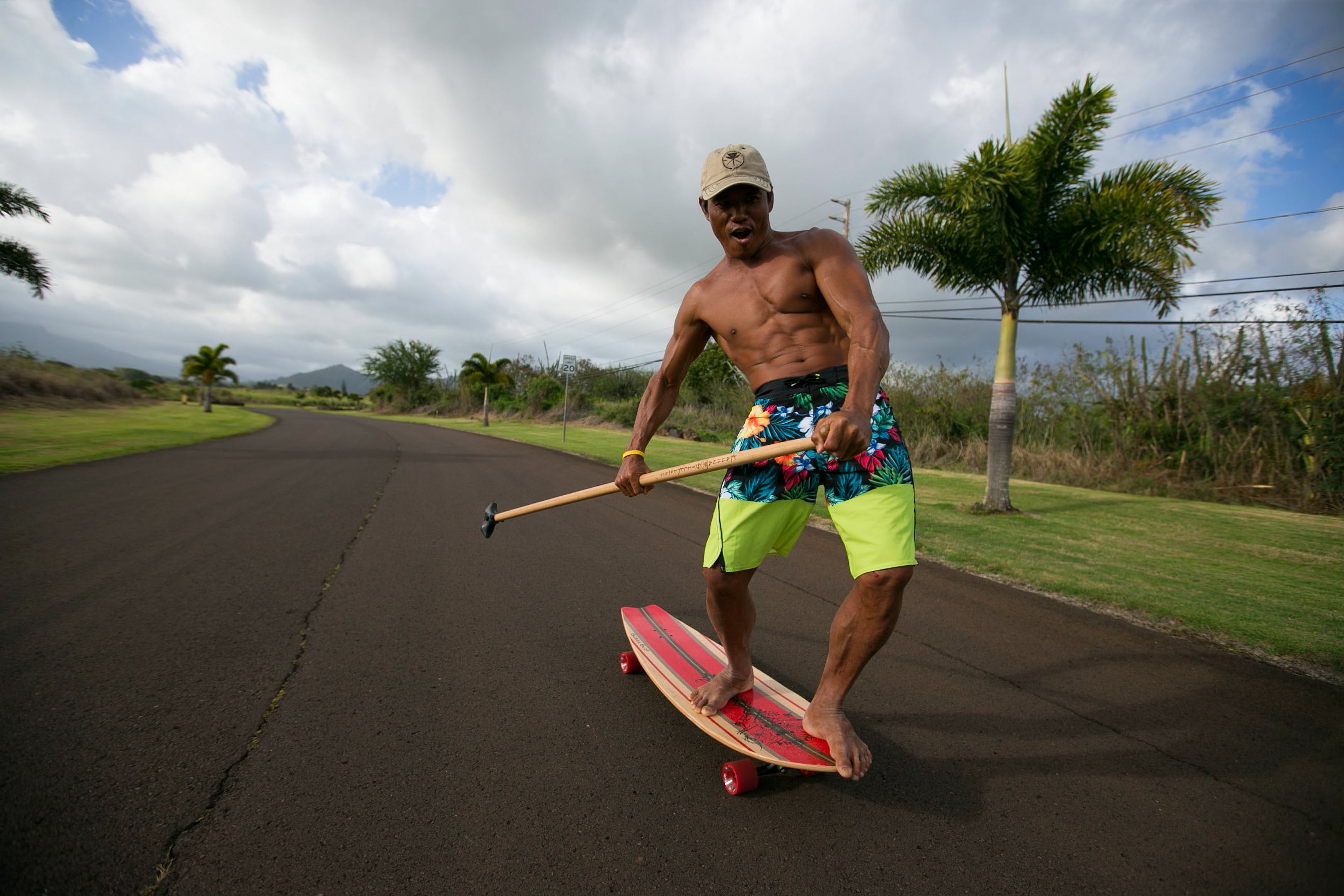 Why The Kahuna Big Stick Land Paddle Makes Exercise Epic – Kahuna