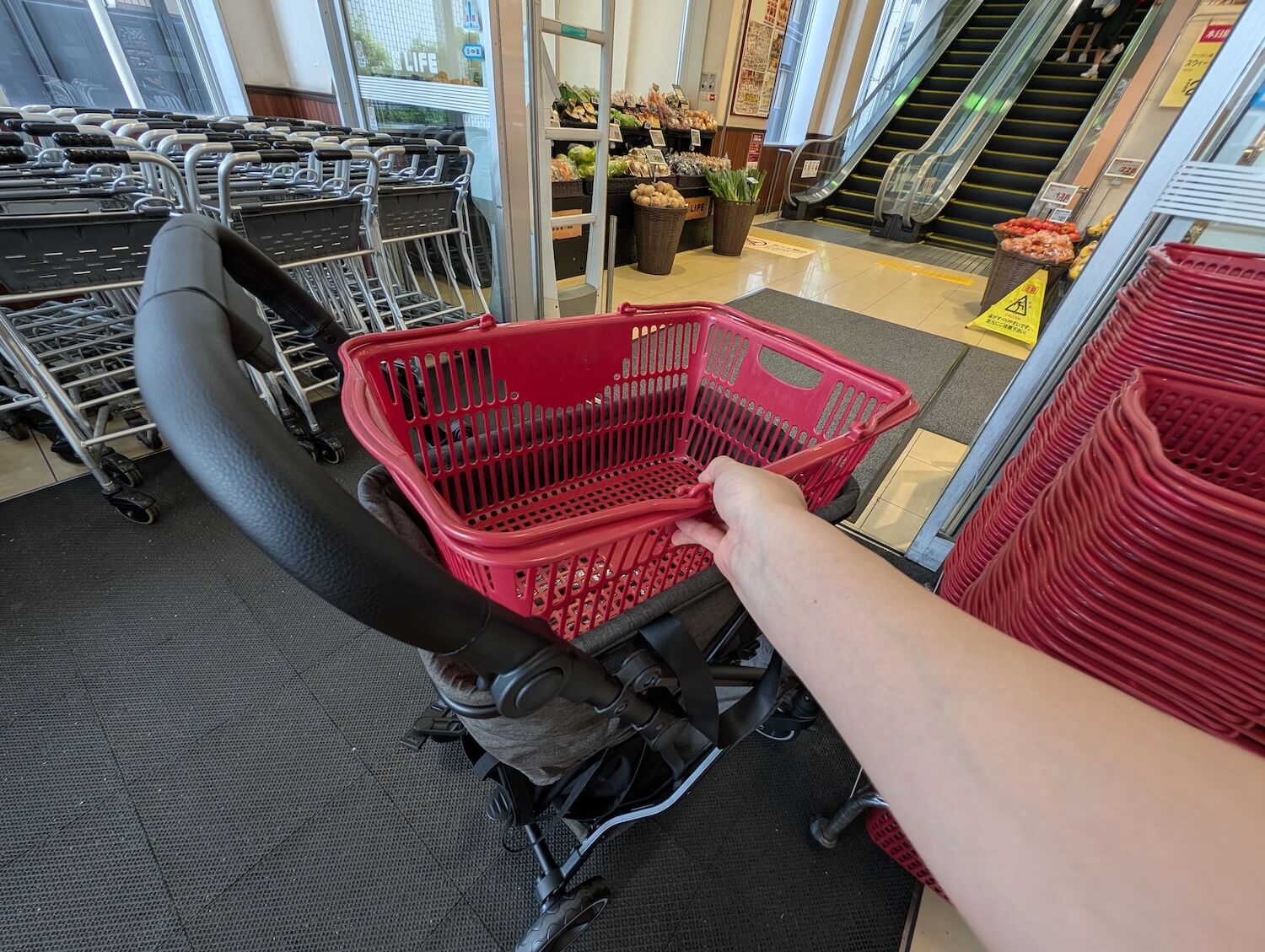 衝撃のラクさ！ショッピングカートEcocaをレビュー。スーパーの荷物は