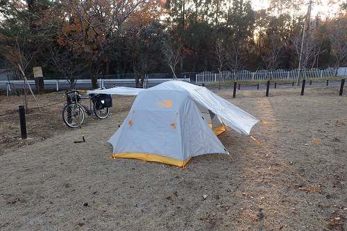 山岳用テント 「カヤライズ1」の詳細チェックと設営 | からあげ隊長の冒険