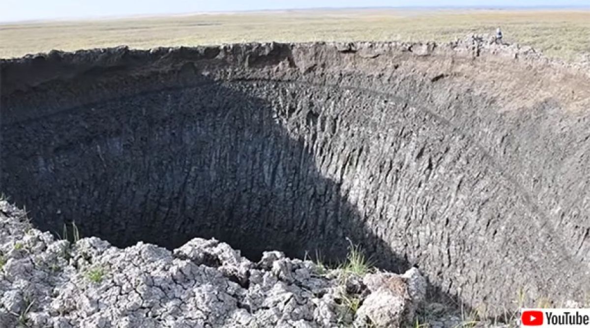 シベリアで急増する巨大な穴は、メタン爆発によって形成されていた