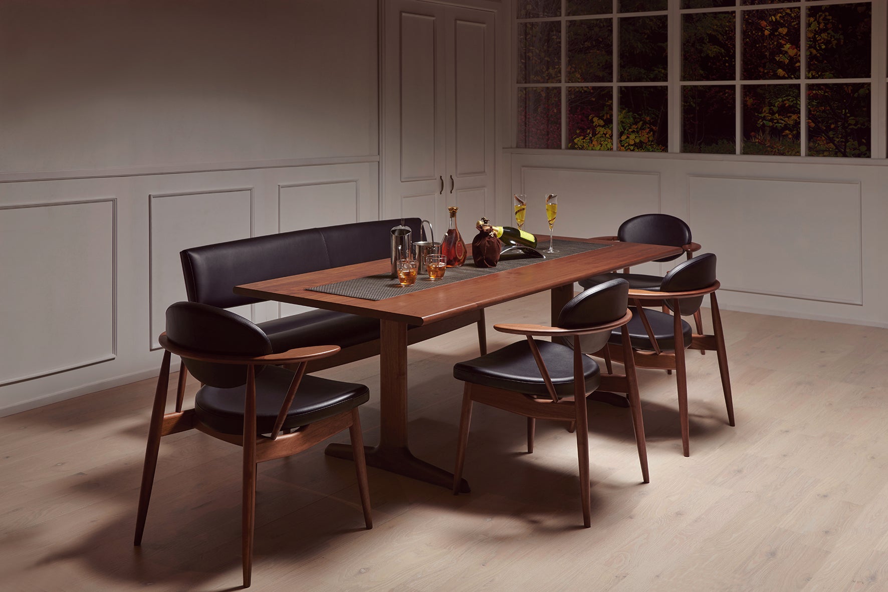 柏木工 KASHIWA 「WILDERNESS/ウィルダネス」ダイニングテーブル