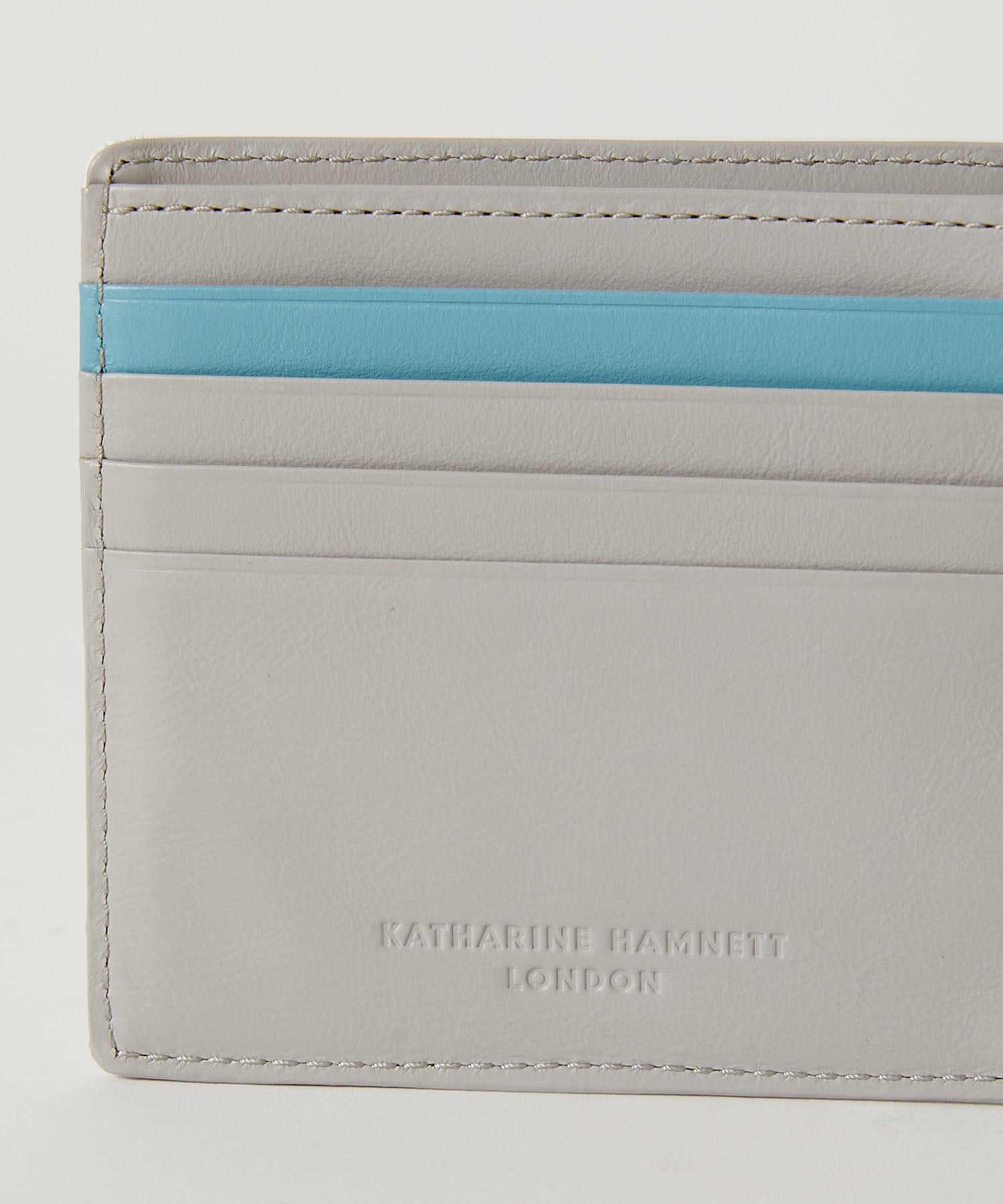 KATHARINE HAMNETT LONDON】VITA 縦型二つ折り財布（490-50900）