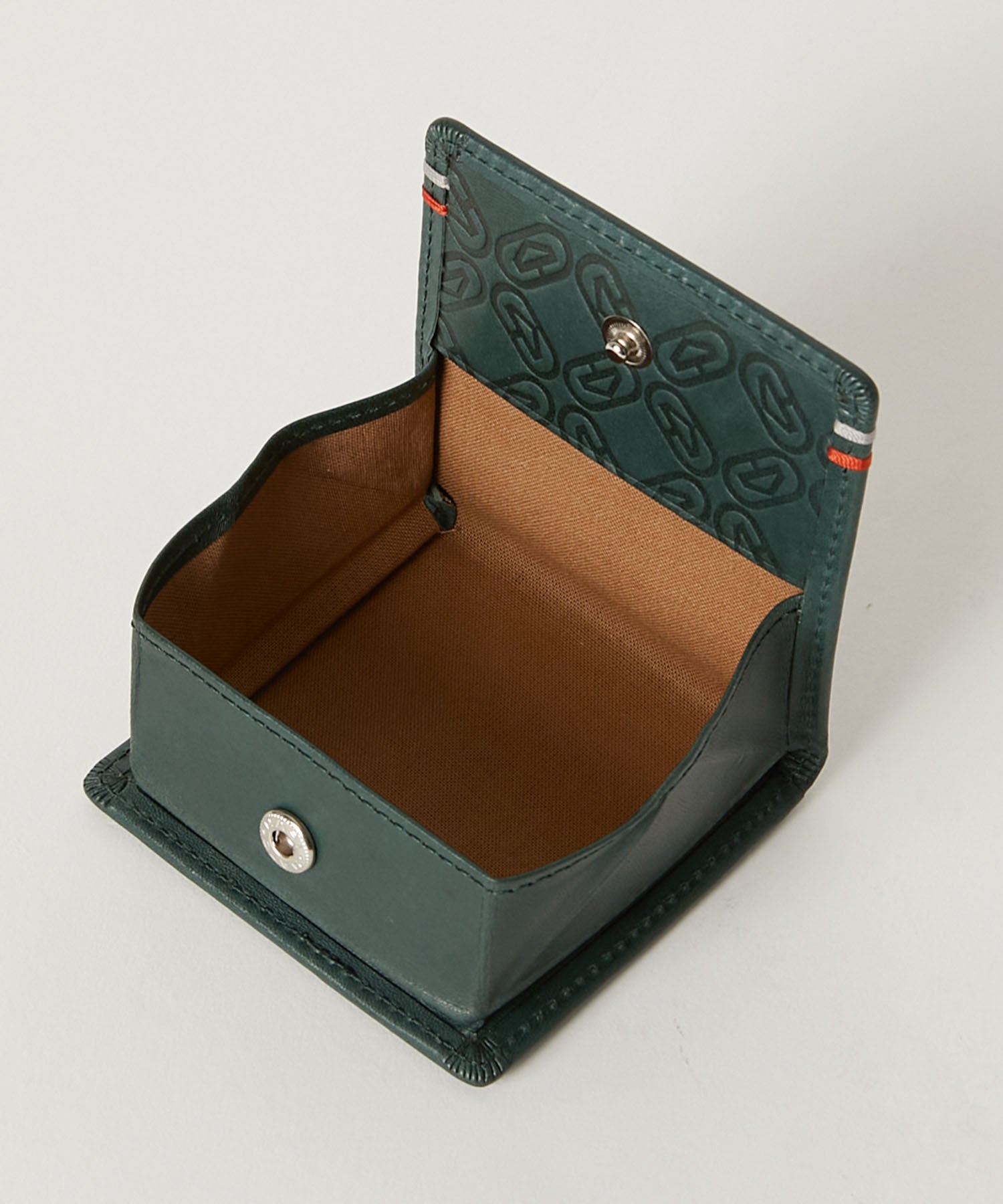 KATHARINE HAMNETT LONDON】VEGA コインケース（490-52100）