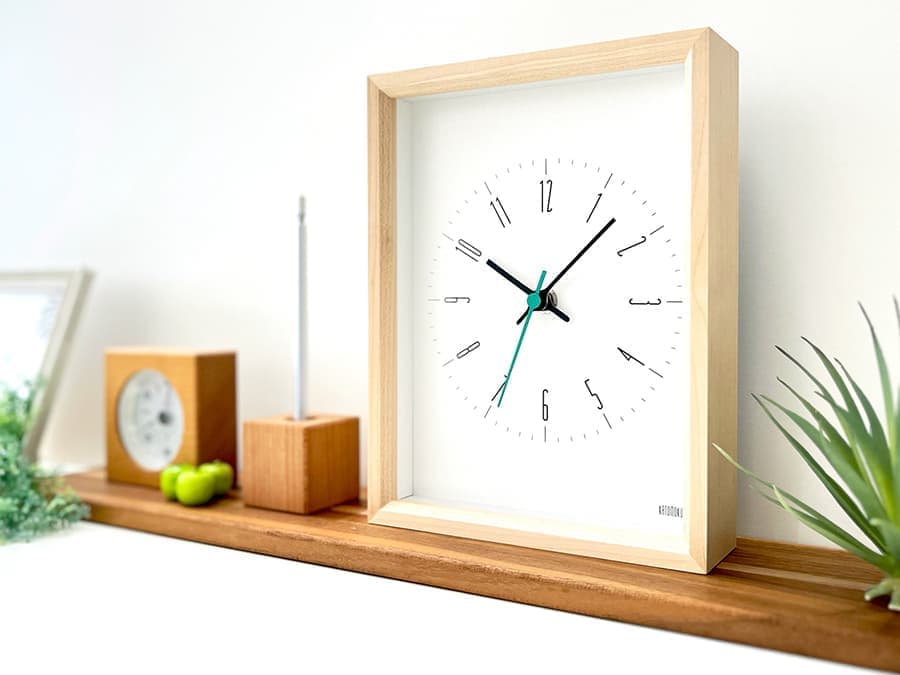 km-147_dual_use_clock_10