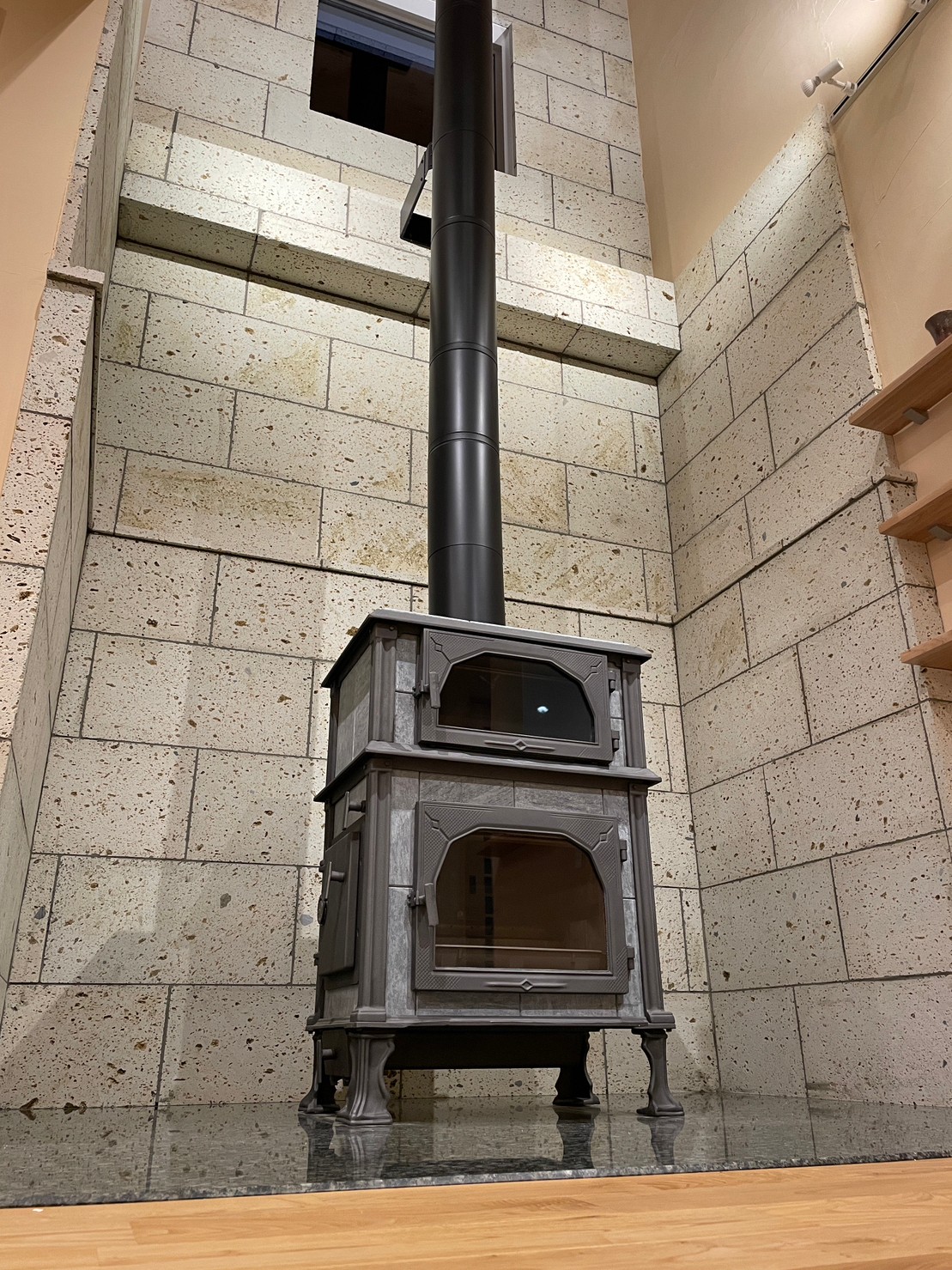 アルテックのソープストーン製の薪ストーブのビジョン クック(vision