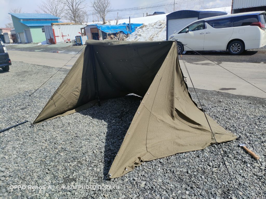 今年は軍幕!!東ドイツ軍幕を手に入れました!さっそく初張りをしてみ