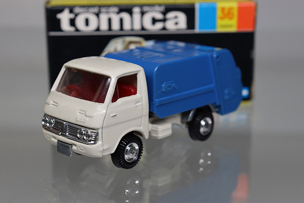 ミニカーショップ ケンボックス トミカ 黒箱☆36☆いすゞエルフ清掃車