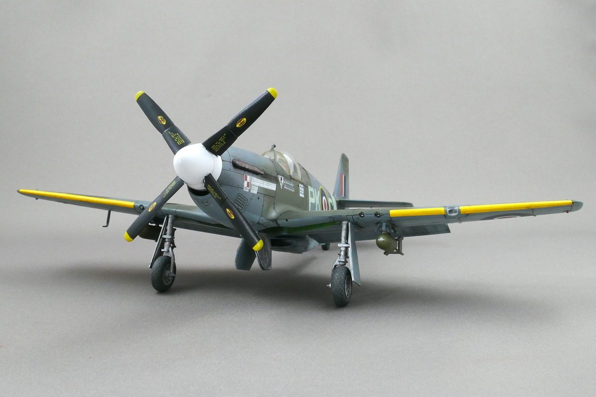 ノースアメリカン RAF マスタングIII タミヤ 1/48 組立と塗装・製作記