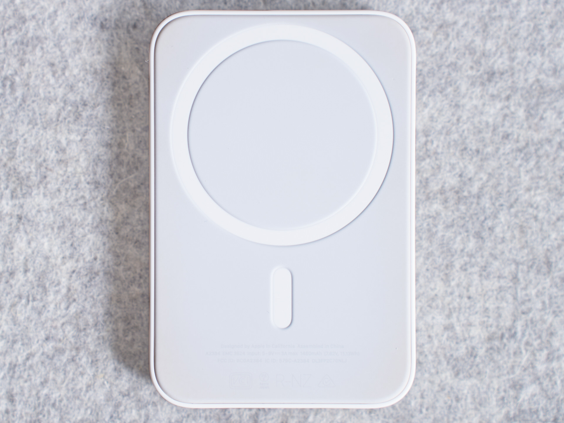 絶対買うな！】Apple唯一の純正バッテリー『MagSafeバッテリーパック