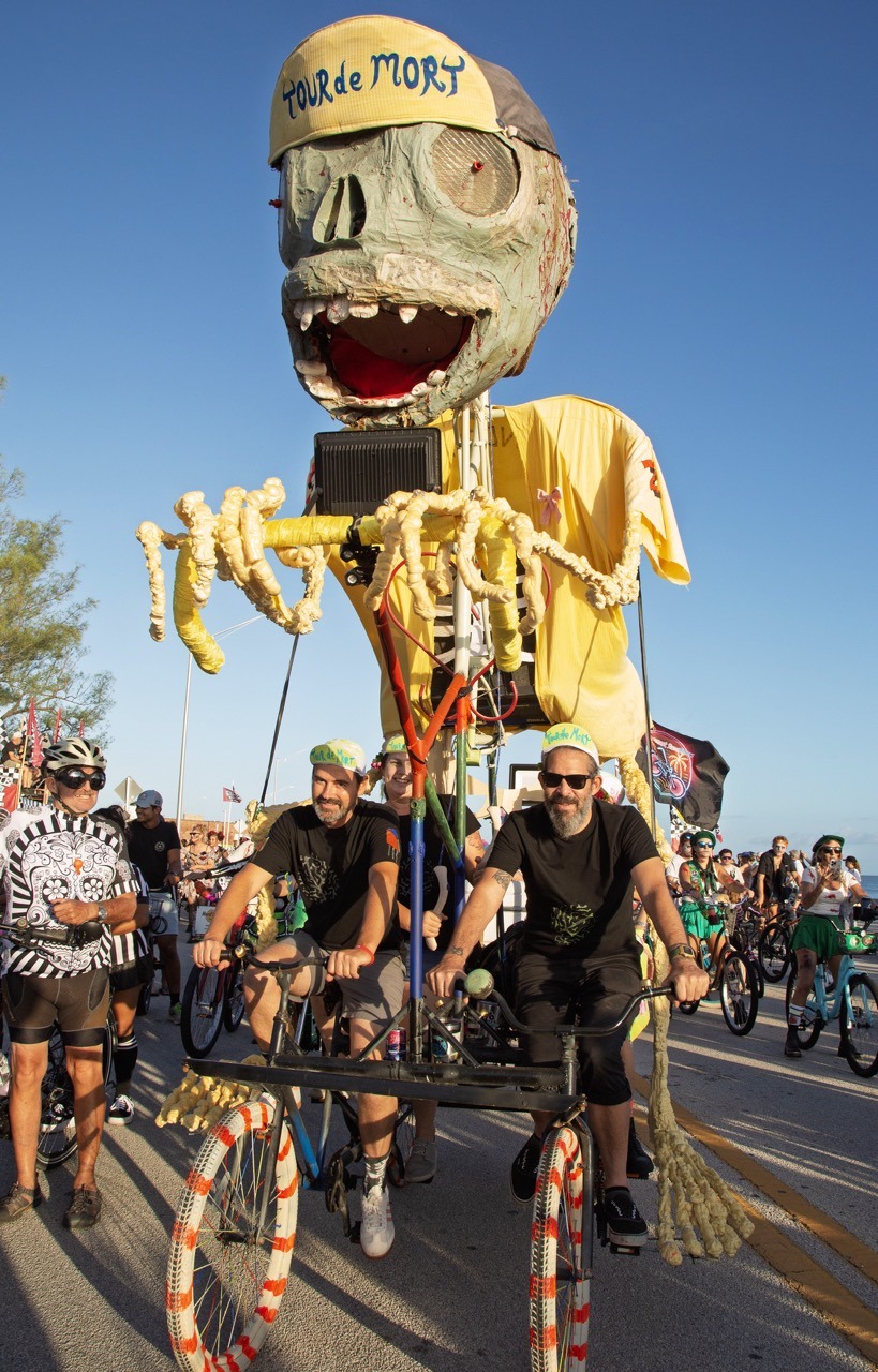 THOUSANDS OF ZOMBIES ROLL THROUGH KEY WEST