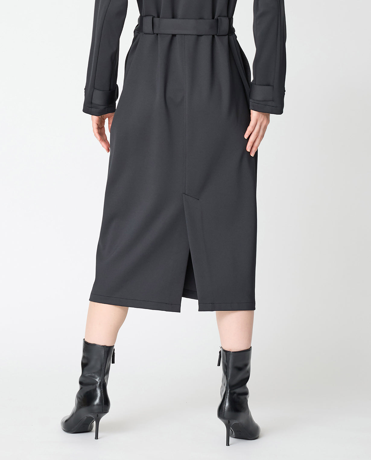 0202_D ダンボールニット ベルト付きZIP UPワンピース (ブラック) – K