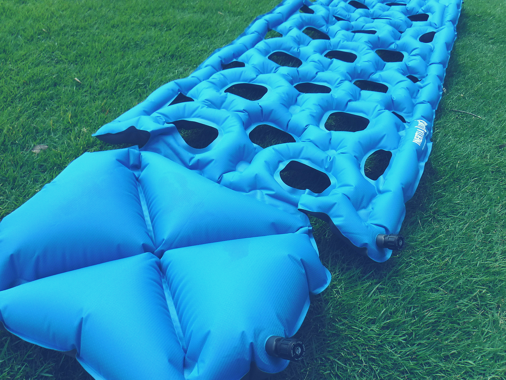 ソロキャンプにおすすめのマット KLYMIT（クライミット）イナーシャ