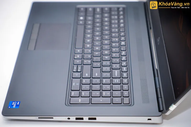 Dell Precision 7760 Core i7 - Quadro T1200 4GB chuyên dụng