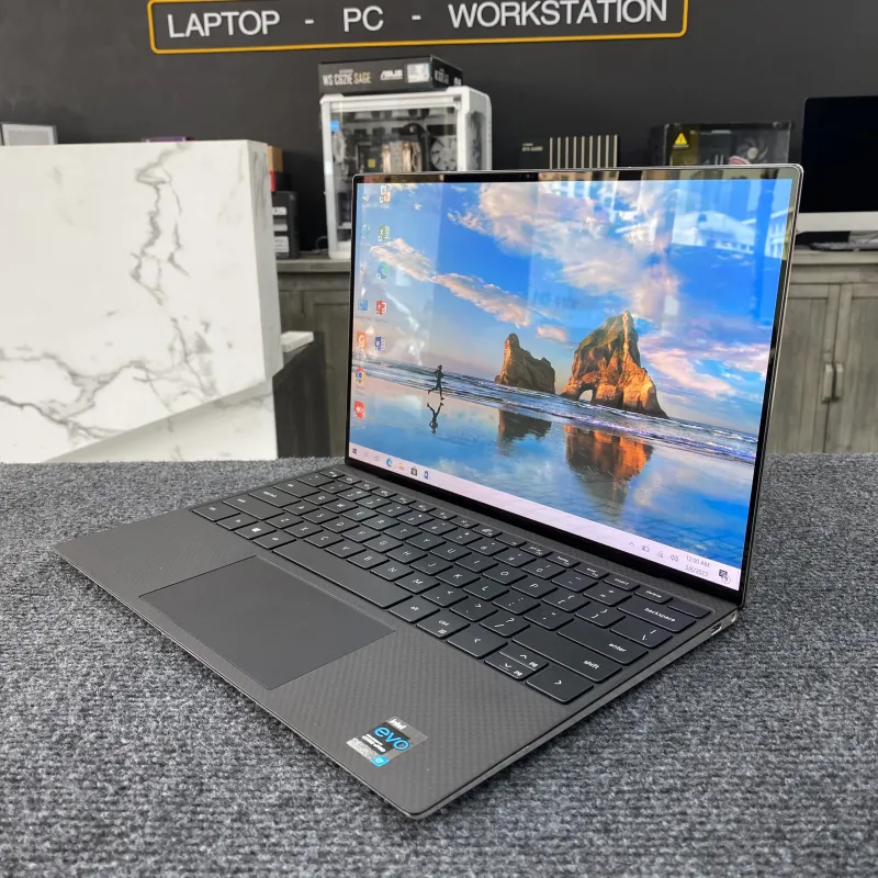 DELL XPS 13 9310 | Core i7 - 1185G7 | 16GB RAM | 1TB SSD | 13.4