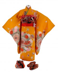 アンティークレトロの七五三 7歳着物レンタルをご紹介