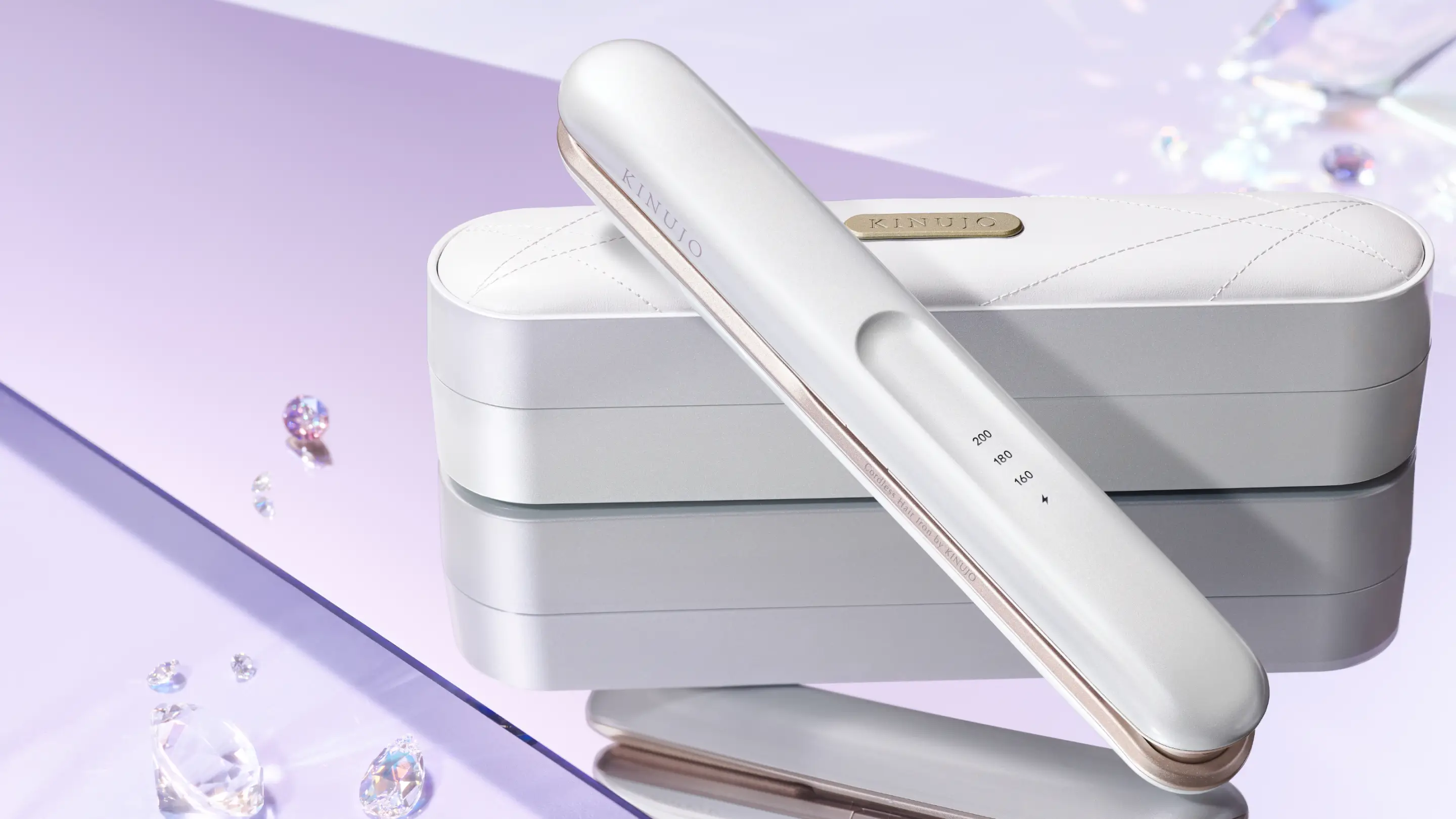 Luxejewel（ラグジュエル）｜コードレスヘアアイロン。持ち運びに便利